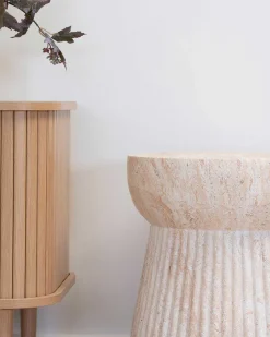 Bonn sidebord m/rillet struktur