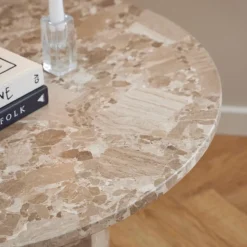 Naxos sofabord, latte