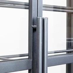 Suri vinreol/ vitrine